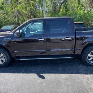 FORD F-150 XLT - 4
