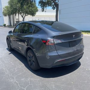 TESLA MODEL Y LONG RANGE - 5