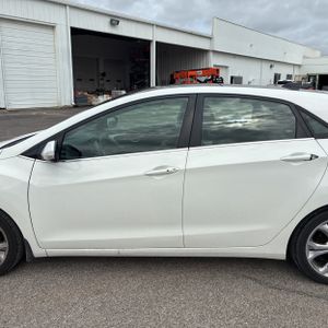 HYUNDAI ELANTRA GT BASE - 4