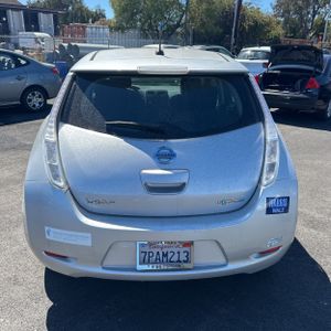 صورة 7 لـ 2013 Nissan LEAF S