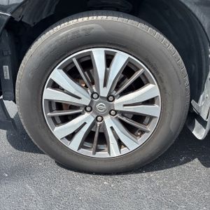 صورة مصغرة 17 لـ 2017 Nissan PATHFINDER SV