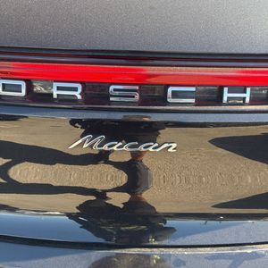 2022 Porsche MACAN BASE — миниатюра 23
