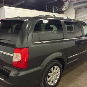 CHRYSLER TOWN & COUNTRY TOURING L - 9