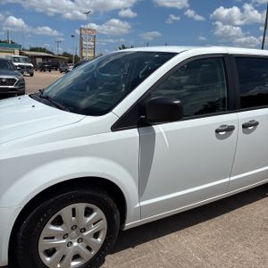 2019 Dodge GRAND CARAVAN SE 照片 2