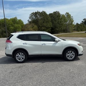 NISSAN ROGUE SV - 10
