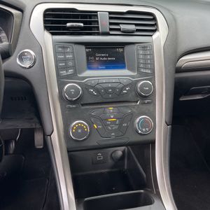 2017 FORD FUSION SE 缩略图 30