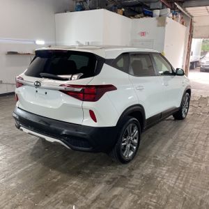 2021 KIA SELTOS LX photo 8