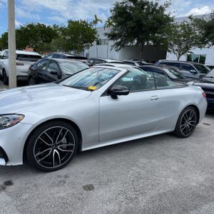 MERCEDES-BENZ E-CLASS - 3