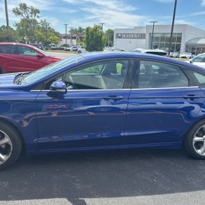 FORD FUSION SE - 4