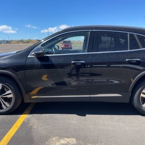 MERCEDES-BENZ GLA - 4