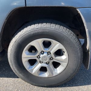 2004 Toyota 4RUNNER SR5 缩略图 18