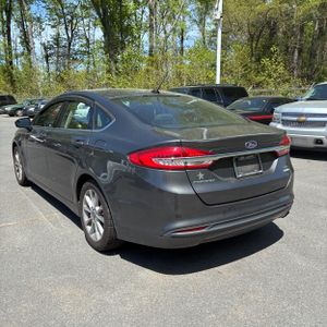 FORD FUSION SE - 4