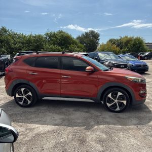 2017 Hyundai TUCSON LIMITED 照片 10