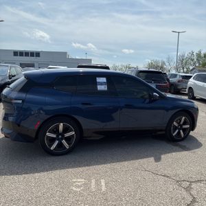 BMW IX XDRIVE50 - 10