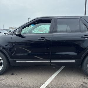 FORD EXPLORER XLT - 4