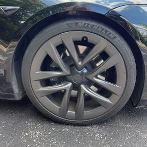 2021 Tesla MODEL S PLAID — миниатюра 19