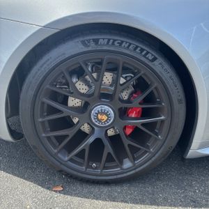 صورة 19 لـ 2015 Porsche 911 CARRERA 4 GTS