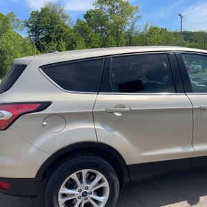 FORD ESCAPE SE - 9