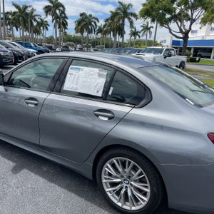 BMW 3 SERIES 330I - 6