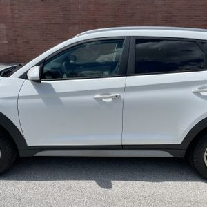 HYUNDAI TUCSON SEL - 4