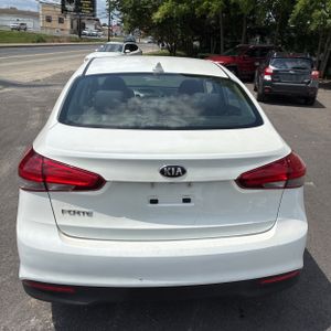 صورة 7 لـ 2018 KIA FORTE LX