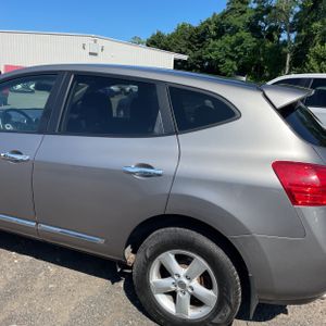 2013 Nissan ROGUE S 照片 6
