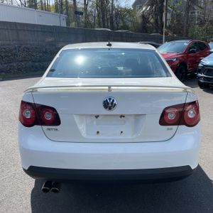 VOLKSWAGEN JETTA SE - 7