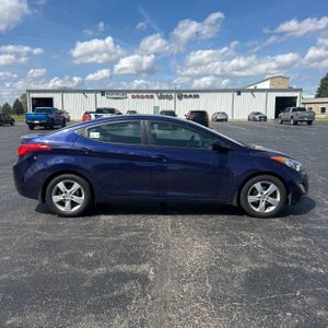 HYUNDAI ELANTRA GLS - 10