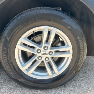 صورة مصغرة 17 لـ 2023 FORD EXPLORER XLT