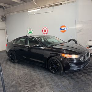 FORD FUSION SE - 10