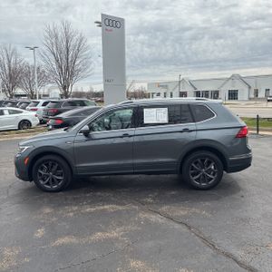 VOLKSWAGEN TIGUAN SE 4MOTION - 3