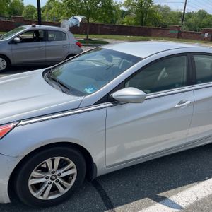 HYUNDAI SONATA GLS - 2