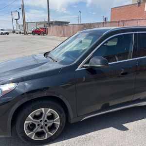 2025 BMW X1 XDRIVE28I 照片 2