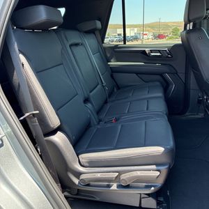 2025 Chevrolet TAHOE Z71 — миниатюра 35