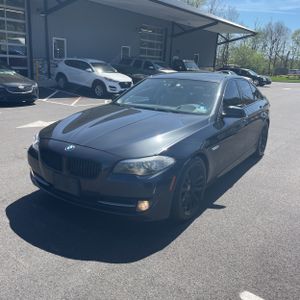 BMW 5-SERIES 550I - 1