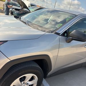 صورة 2 لـ 2025 Toyota RAV4 LE