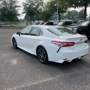 2020 Toyota CAMRY SE photo 6