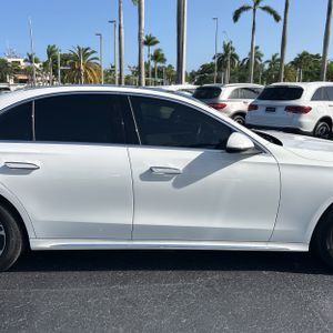 صورة مصغرة 11 لـ 2024 Mercedes-BENZ E 350