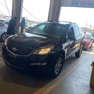 CHEVROLET TRAVERSE LS - 1