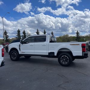 FORD F-250 SUPER DUTY LARIAT - 3