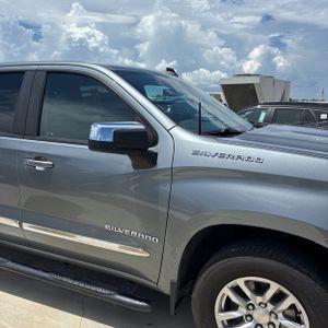 2020 Chevrolet SILVERADO 1500 LT — миниатюра 13