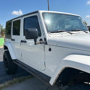 صورة 51 لـ 2010 JEEP WRANGLER UNLIMITED SAHARA
