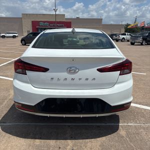 HYUNDAI ELANTRA SEL - 6