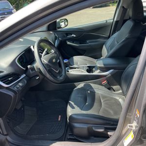 صورة مصغرة 32 لـ 2017 Chevrolet VOLT LT