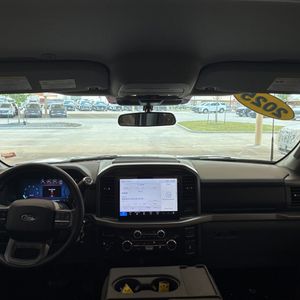 صورة مصغرة 35 لـ 2025 FORD F-150 XLT