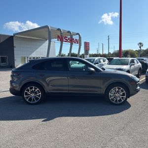 PORSCHE CAYENNE COUPE - 10