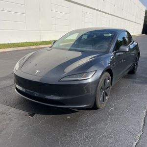 TESLA MODEL 3 BASE - 1