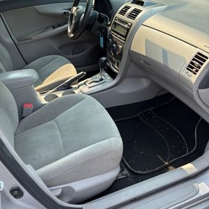 2012 Toyota COROLLA LE — миниатюра 33