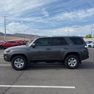 صورة 3 لـ 2015 Toyota 4RUNNER SR5