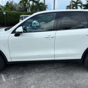 صورة 4 لـ 2016 Porsche CAYENNE BASE